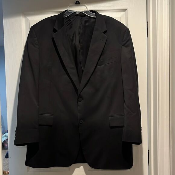 Jos. A Banks Men’s Black Wool Blazer size 48L. - Picture 1 of 7